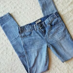 Free People Light Wash Skinny Jeans | 26